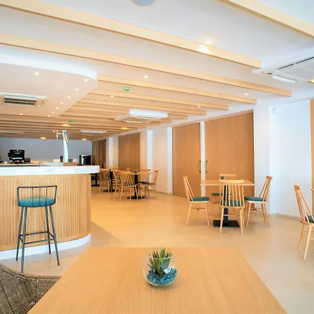 Hotel Seasun Aniram 4*